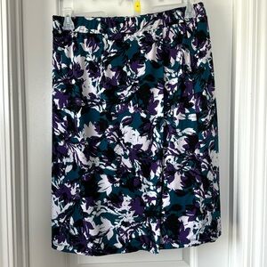 Knee Length Floral Skirt (L)